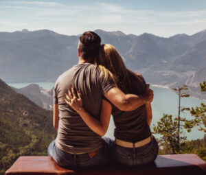 FirstMet Revizuirea 2025